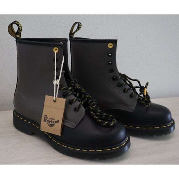 Dr. Martens LA004 Men's 6 Women's 7 Gray/Black 8-Eyelet Smooth Leather Boots - Picture 2 of 10